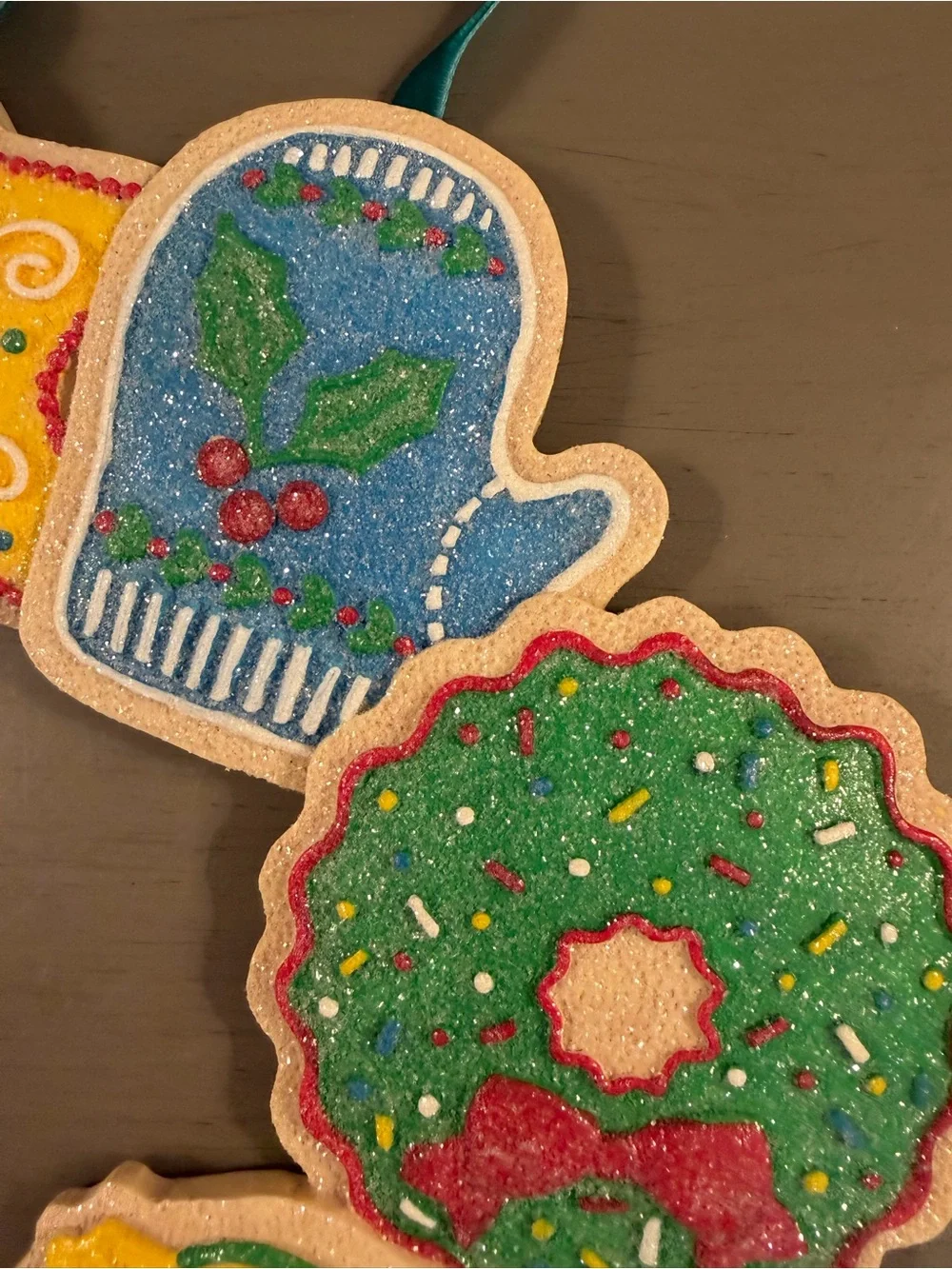 Glittering Christmas Sugar Cookie Decorative Resin 10” Wreath Holiday
